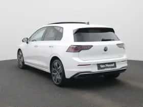 Volkswagen Golf (2025) thumbnail 2