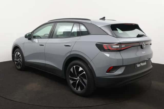 Volkswagen ID.4 (2023) thumbnail 3