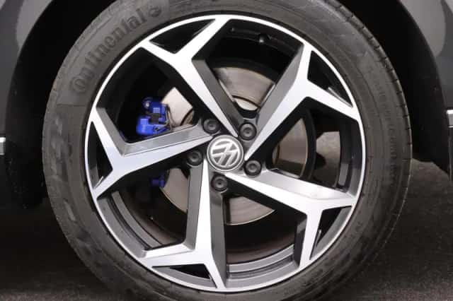Volkswagen Passat (2023) thumbnail 11