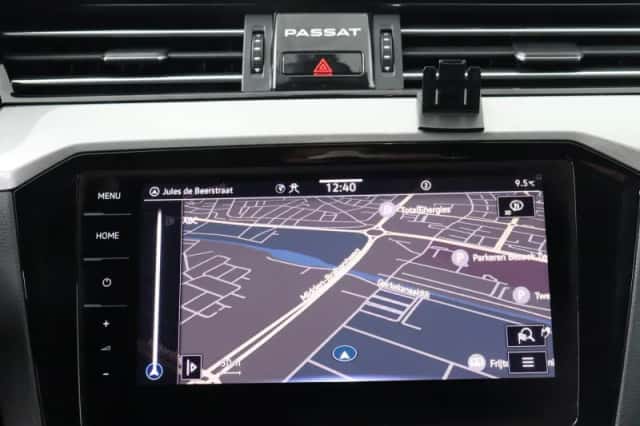 Volkswagen Passat (2023) thumbnail 17