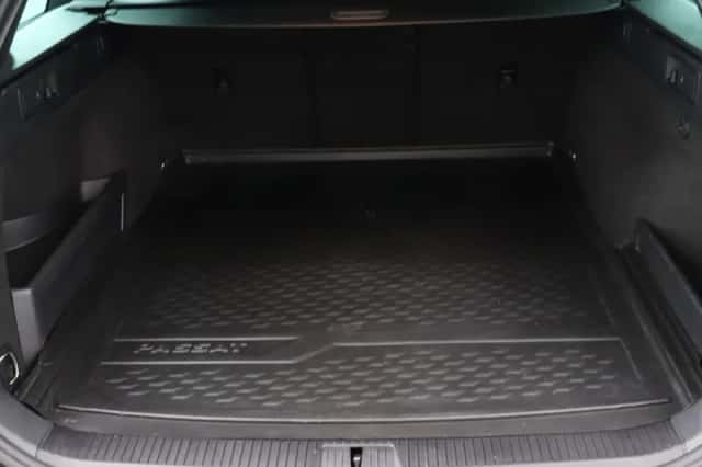 Volkswagen Passat (2023) thumbnail 20