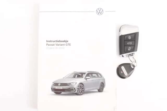Volkswagen Passat (2023) thumbnail 10
