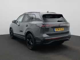 Volkswagen Tiguan (2025) thumbnail 2
