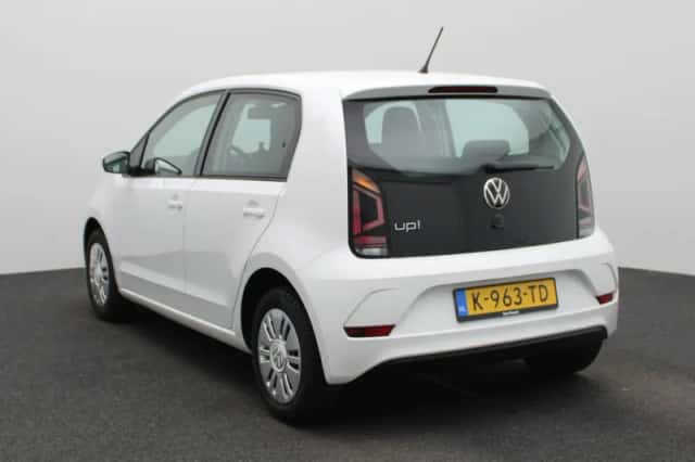 Volkswagen Up! (2021) thumbnail 2