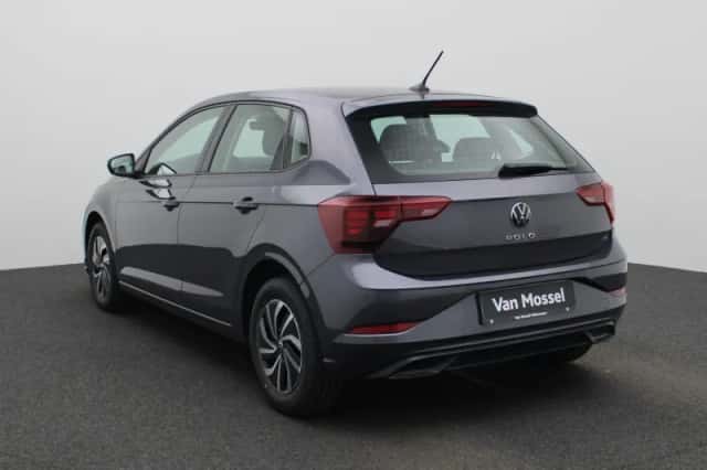 Volkswagen Polo (2022) thumbnail 2