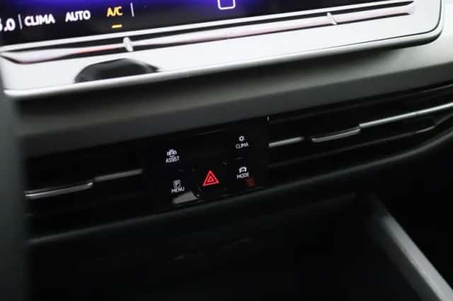 Volkswagen Golf (2025) thumbnail 16