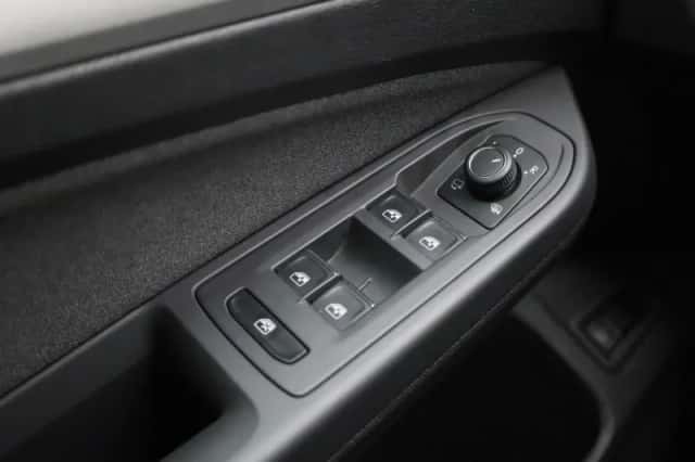 Volkswagen Golf (2025) thumbnail 21