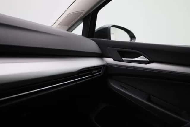 Volkswagen Golf (2025) thumbnail 22