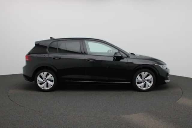 Volkswagen Golf (2025) thumbnail 6