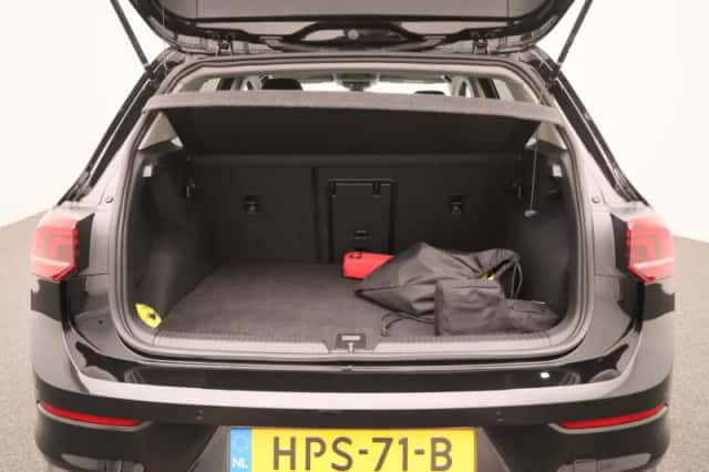Volkswagen Golf (2025) thumbnail 10