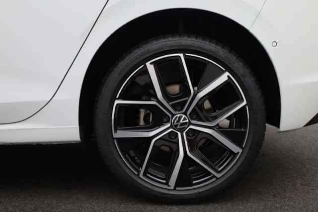 Volkswagen Golf (2025) thumbnail 13