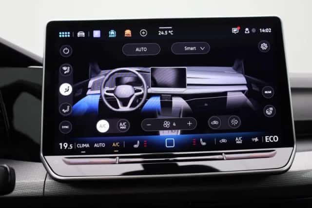 Volkswagen Golf (2025) thumbnail 16