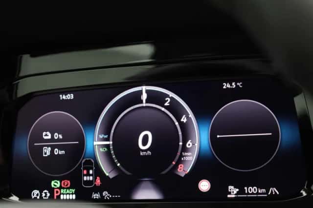 Volkswagen Golf (2025) thumbnail 25