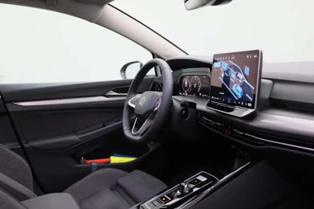 Volkswagen Golf (2025) thumbnail 34