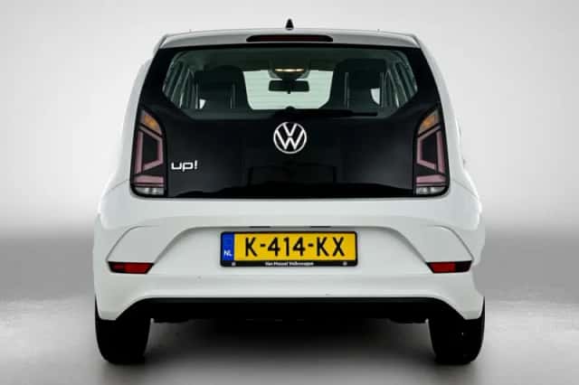 Volkswagen Up! (2021) thumbnail 3