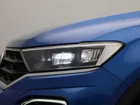 Volkswagen T-Roc (2018) thumbnail 16