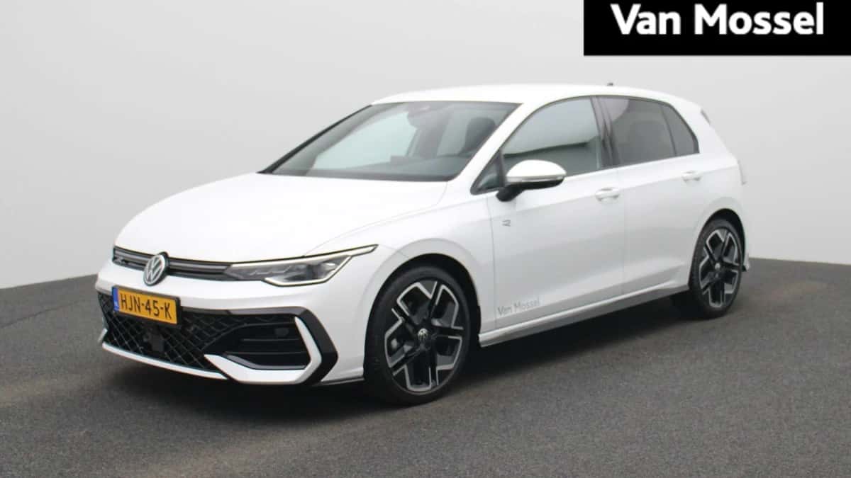 Volkswagen Golf (2025) — foto 1