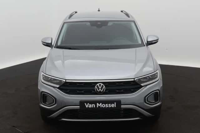 Volkswagen T-Roc (2025) thumbnail 5