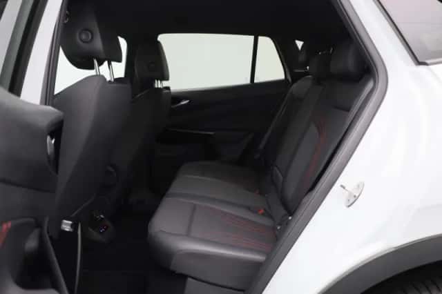 Volkswagen ID.4 (2023) thumbnail 11