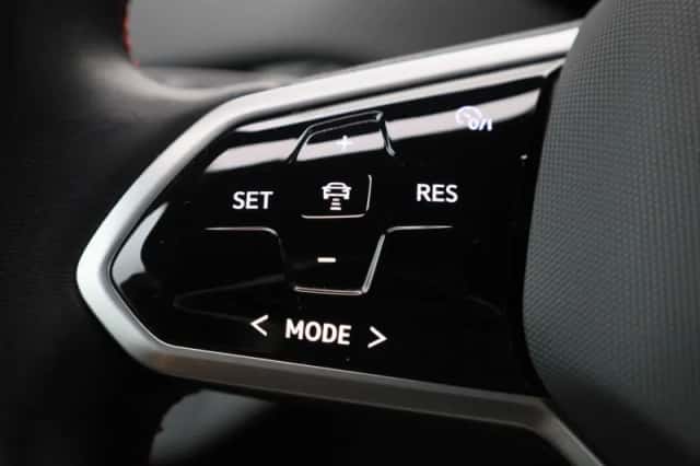 Volkswagen ID.4 (2023) thumbnail 17
