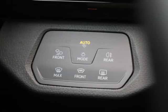 Volkswagen ID.4 (2023) thumbnail 27
