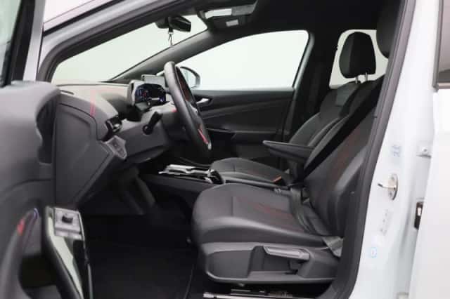 Volkswagen ID.4 (2023) thumbnail 10