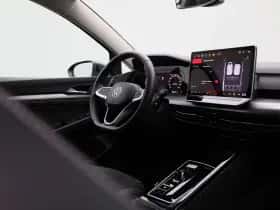 Volkswagen Golf (2025) thumbnail 38