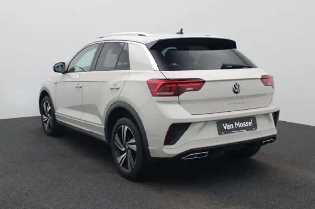 Volkswagen T-Roc (2024) thumbnail 2