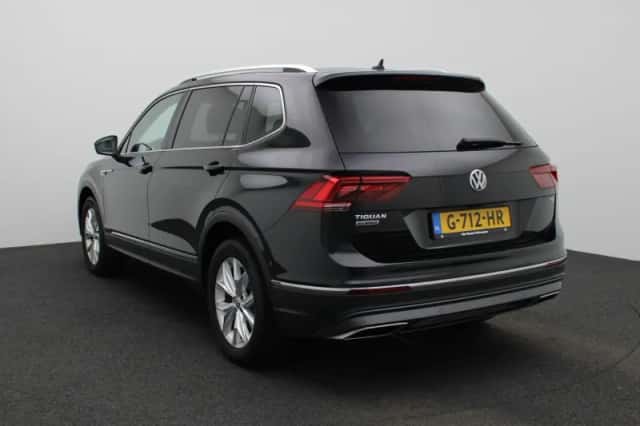 Volkswagen Tiguan (2019) thumbnail 2