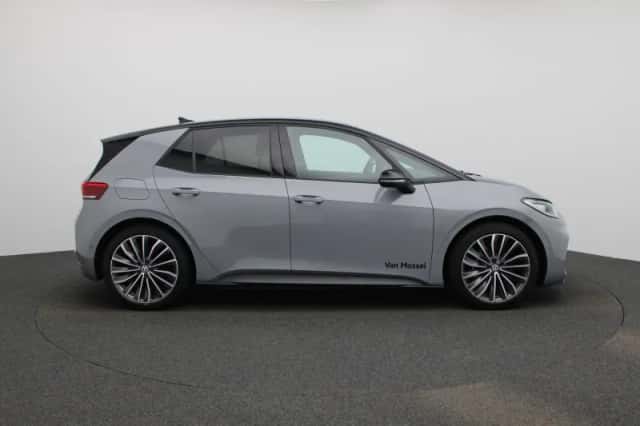 Volkswagen ID.3 (2025) thumbnail 6