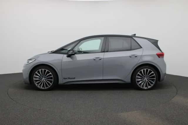 Volkswagen ID.3 (2025) thumbnail 4