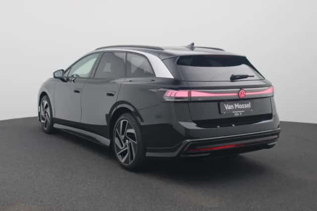 Volkswagen ID.7 (2025) thumbnail 2