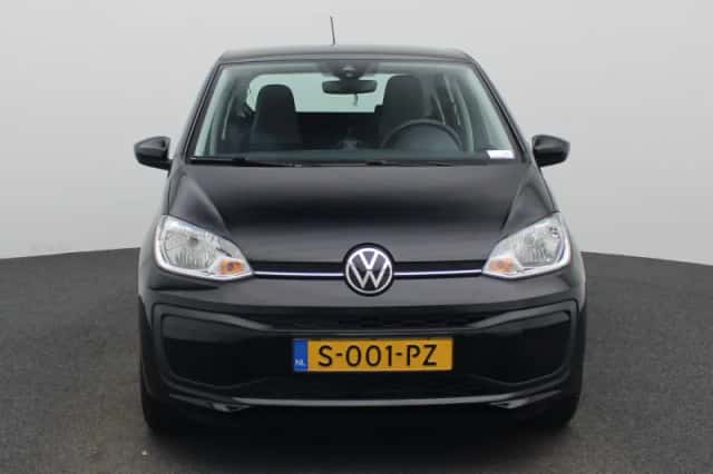 Volkswagen Up! (2023) thumbnail 3
