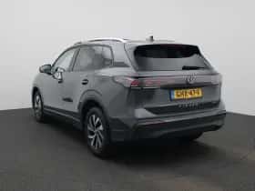 Volkswagen Tiguan (2024) thumbnail 2