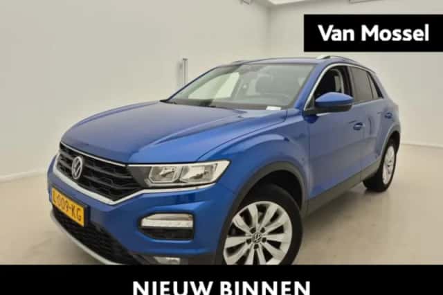 Volkswagen T-Roc (2021) thumbnail 1