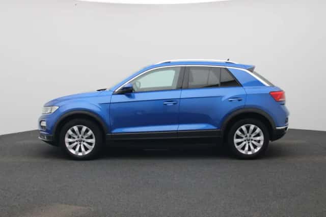 Volkswagen T-Roc (2021) thumbnail 4
