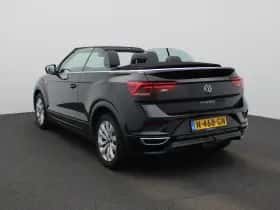 Volkswagen T-Roc (2021) thumbnail 2