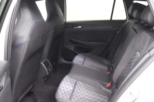 Volkswagen Golf (2025) thumbnail 6