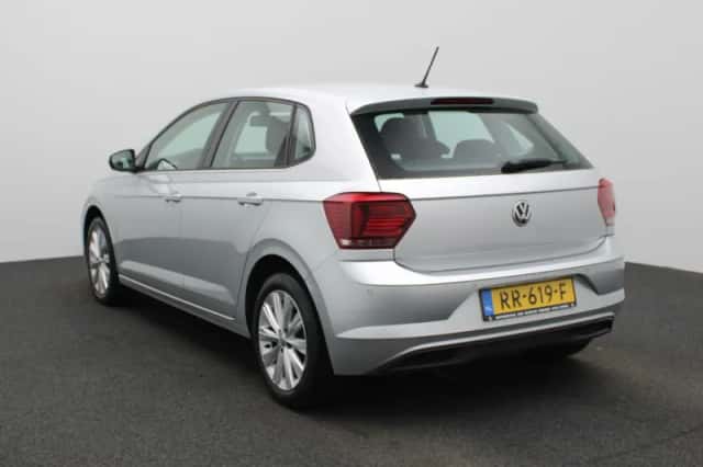 Volkswagen Polo (2018) thumbnail 2