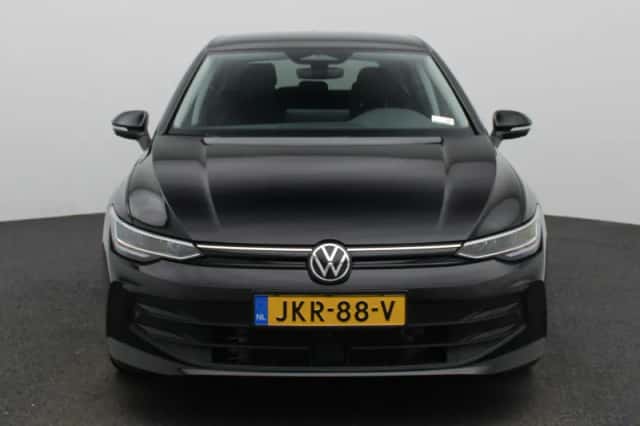 Volkswagen Golf (2025) thumbnail 3