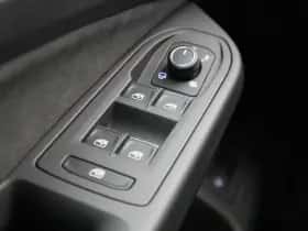 Volkswagen Golf (2025) thumbnail 34