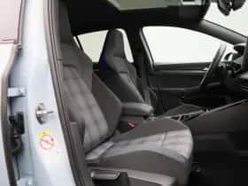 Volkswagen Golf (2025) thumbnail 37