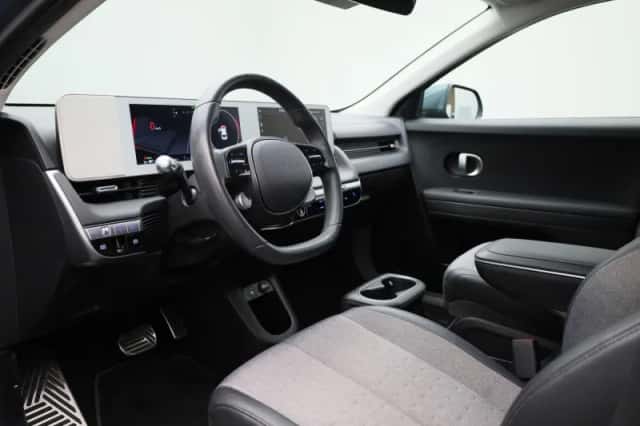 Hyundai Ioniq 5 (2023) thumbnail 32