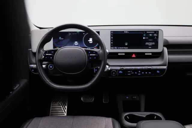 Hyundai Ioniq 5 (2023) thumbnail 7