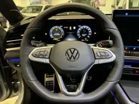Volkswagen Passat (2025) thumbnail 14
