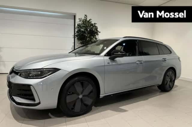 Volkswagen Passat (2025) thumbnail 1