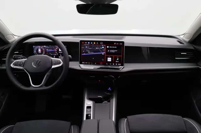 Volkswagen Passat (2024) thumbnail 37