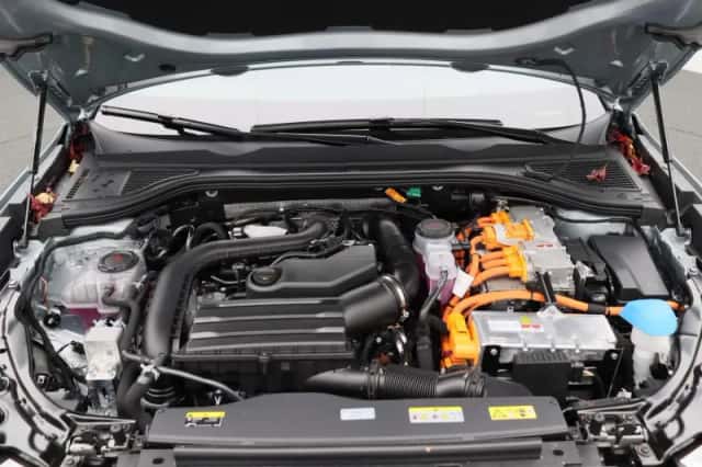 Volkswagen Passat (2024) thumbnail 39