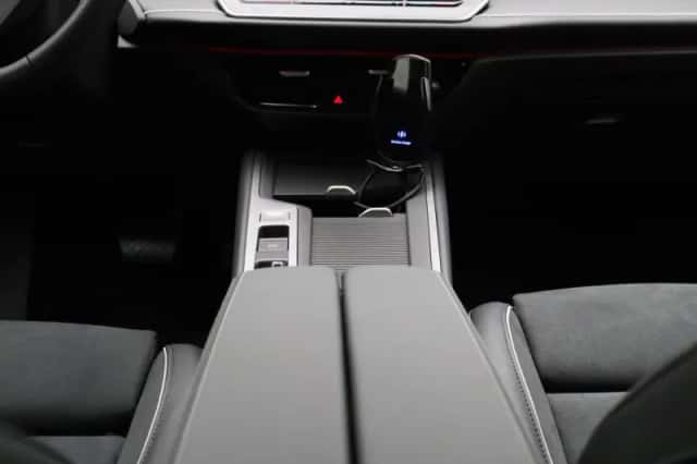 Volkswagen Passat (2024) thumbnail 10