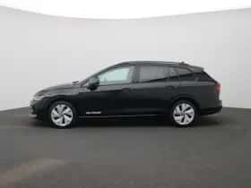 Volkswagen Golf (2024) thumbnail 4